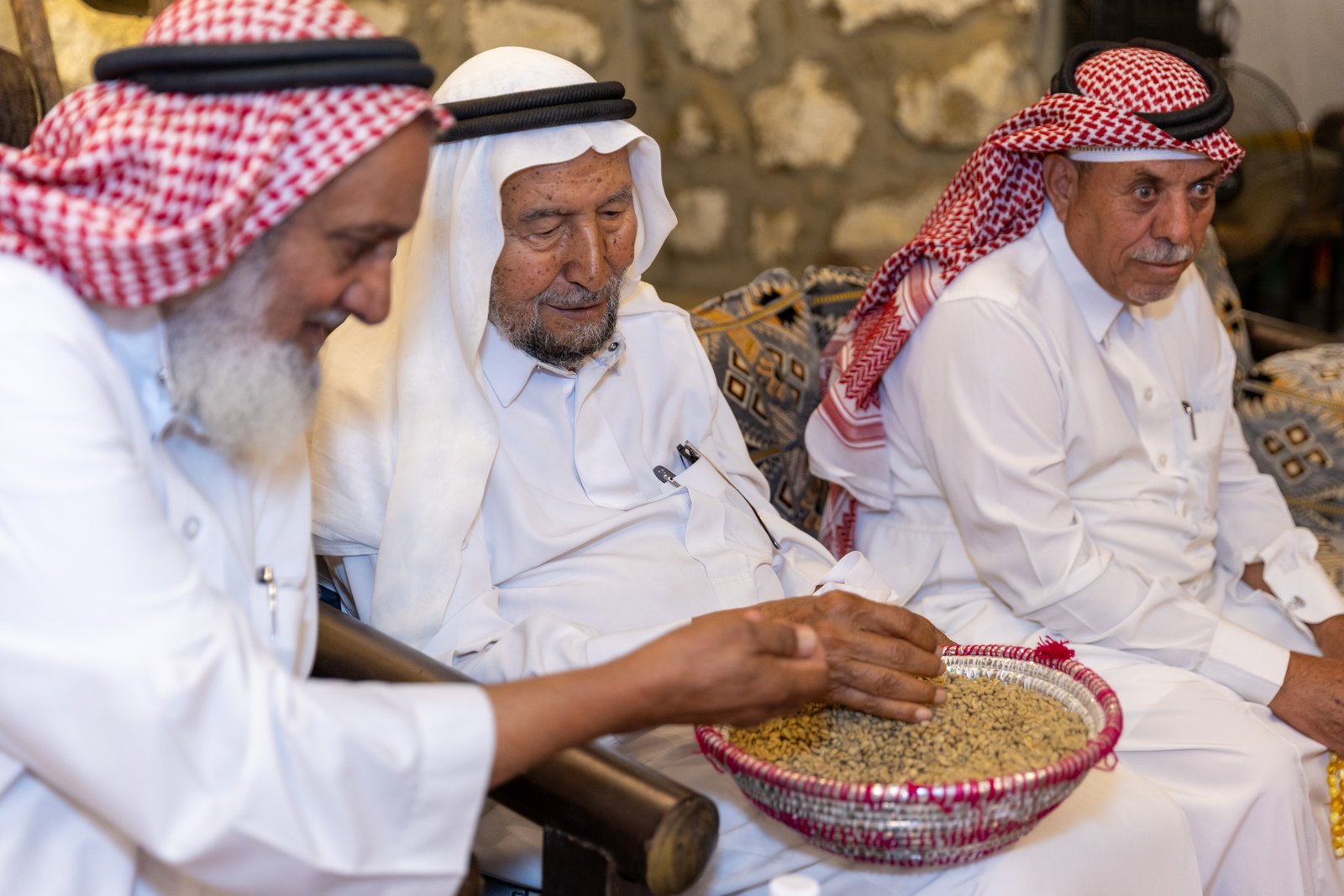 من دار غرم الله بن علي